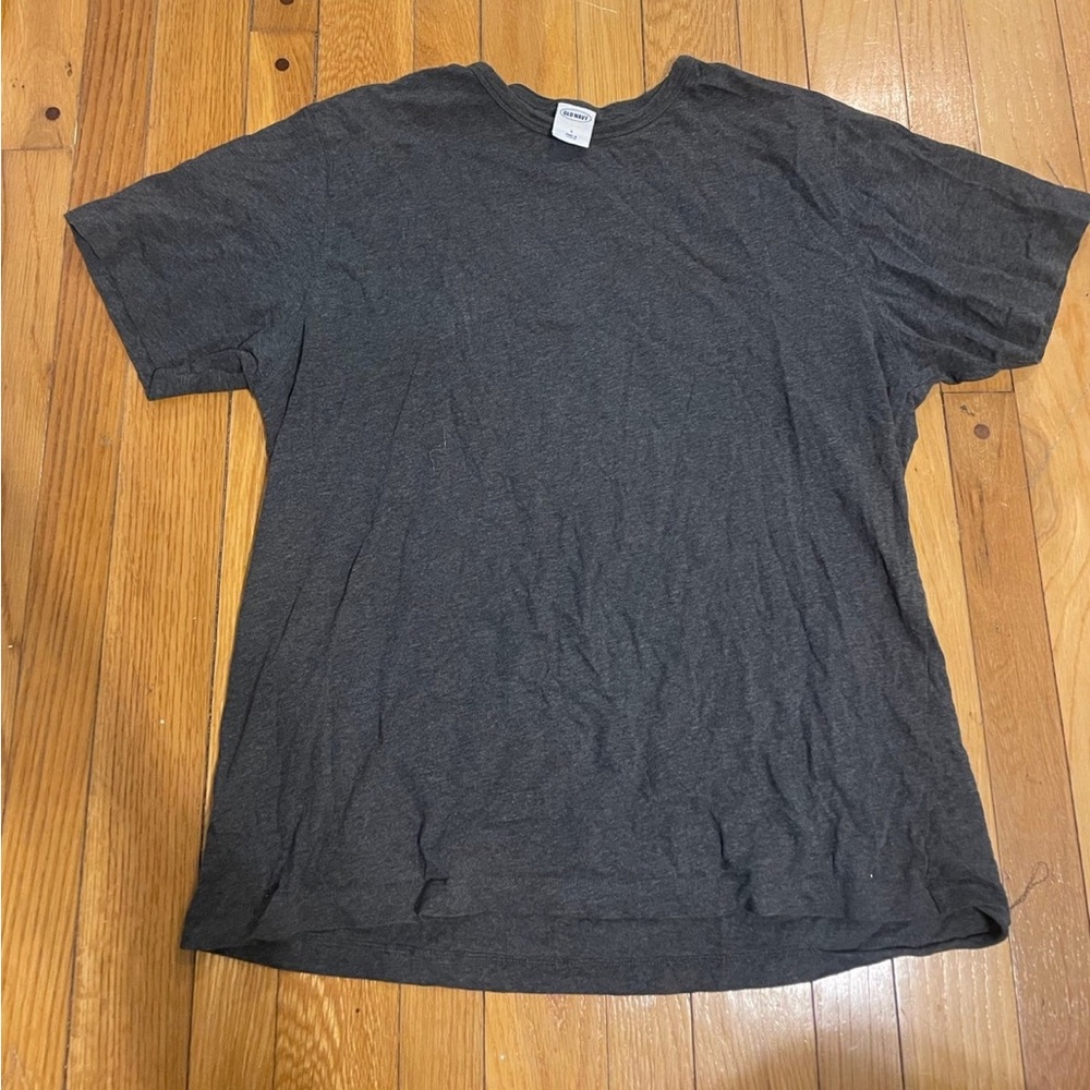 Old navy tshirt